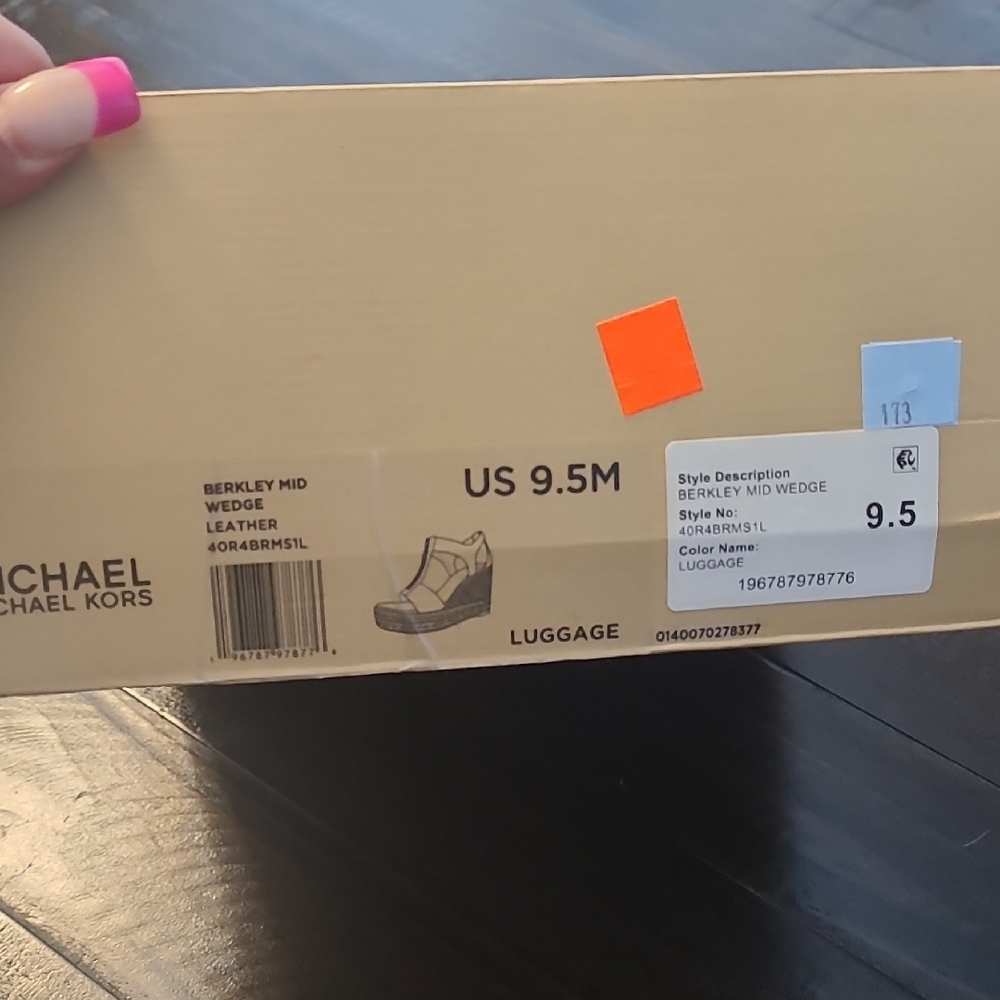 Michael Kors Luggage Berkley Mid Wedge - Picture 1 of 6
